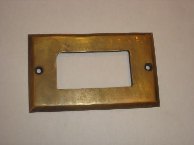 Brass cover switch code AE.051A size 120 mm x 71 mm.TH 1 mm. Brass cover switch code AE.051A size 120 mm x 71 mm.TH 1 mm.